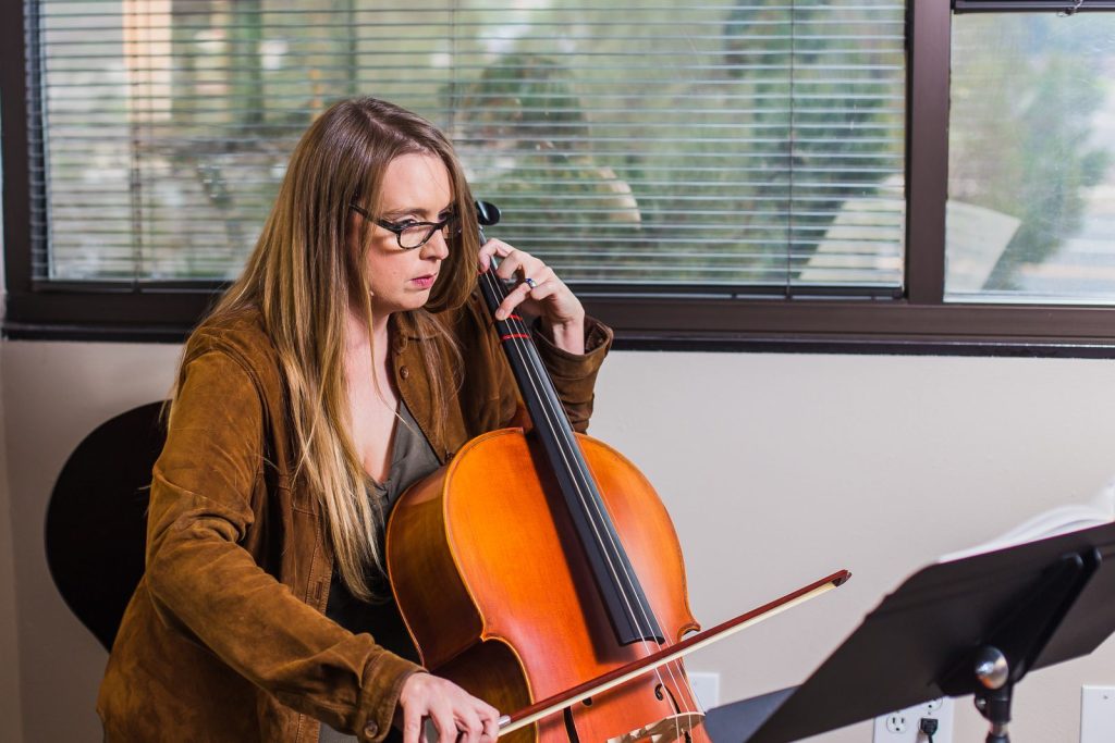 Cello lesson with a cello teacher in Colorado Springs